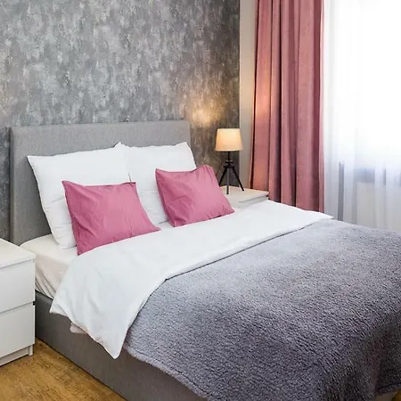 Loretanska Apartament アパート *